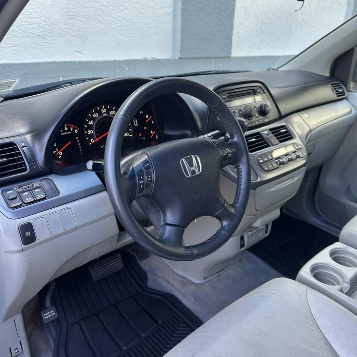 2007 Honda Odyssey - Image 27 of 31