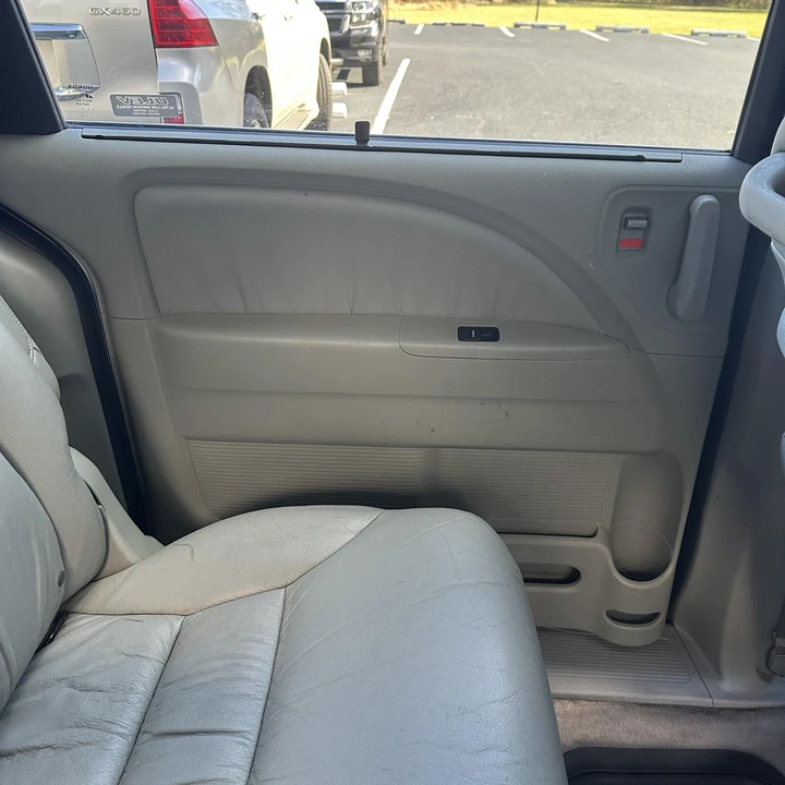 2007 Honda Odyssey - Image 16 of 31