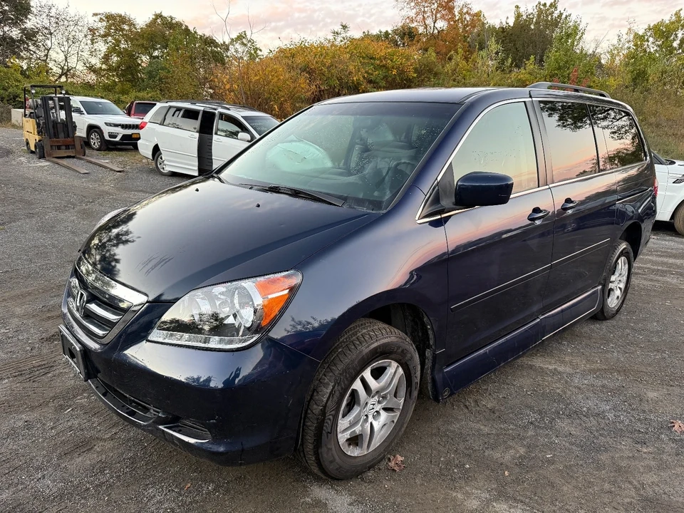 2007 Honda Odyssey - Image 2 of 21