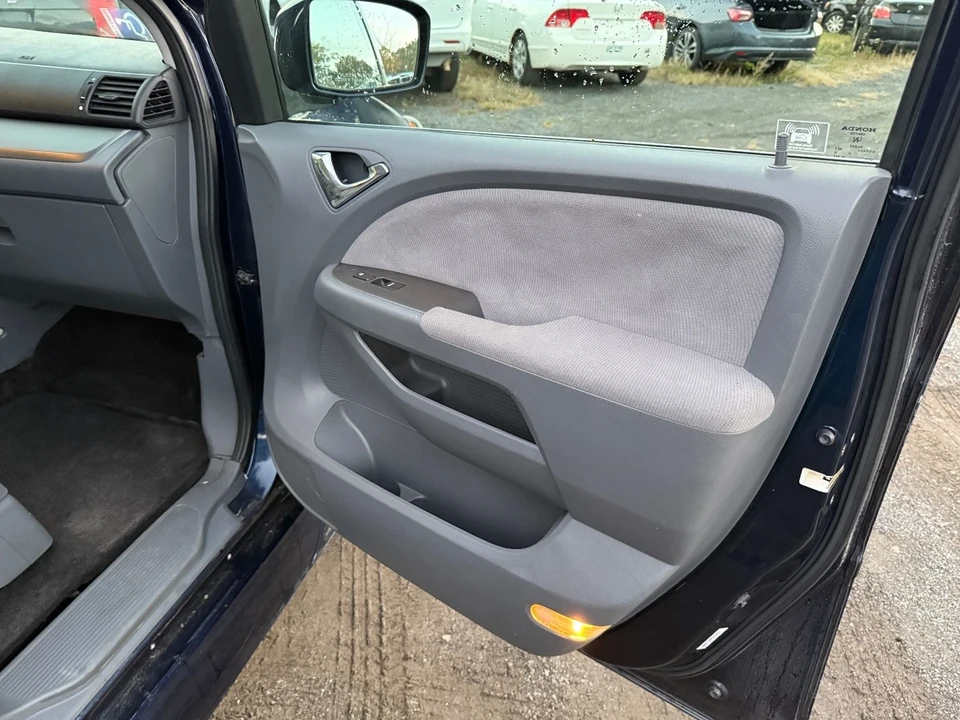 2007 Honda Odyssey - Image 19 of 21