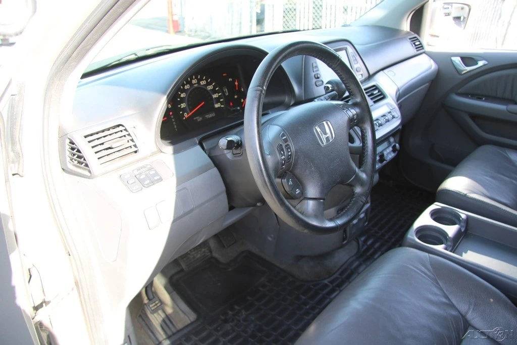 2007 Honda Odyssey - Image 16 of 21