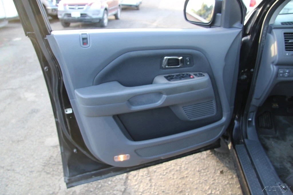 2007 Honda Pilot 1st Gen - Image 11 of 21