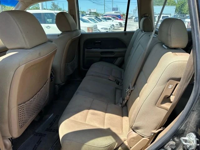 2007 Honda Pilot 1st Gen - Image 16 of 17