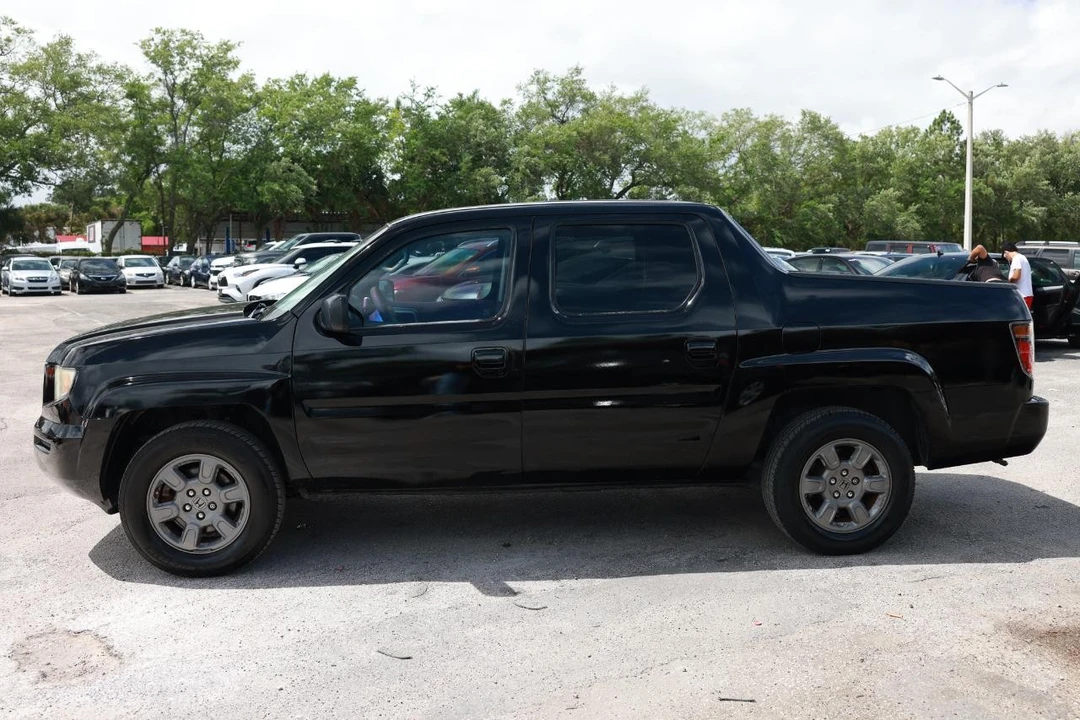 2007 Honda Ridgeline 1st Gen - Image 3 of 21