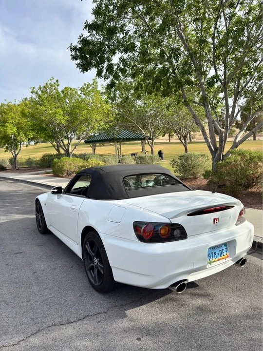 2007 Honda AP2 S2000 - Image 2 of 10