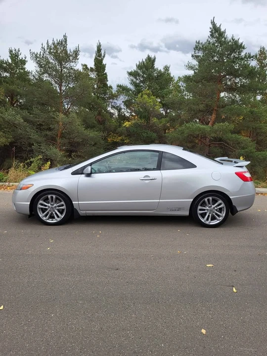 2007 Honda Civic 8th Gen - Image 3 of 10