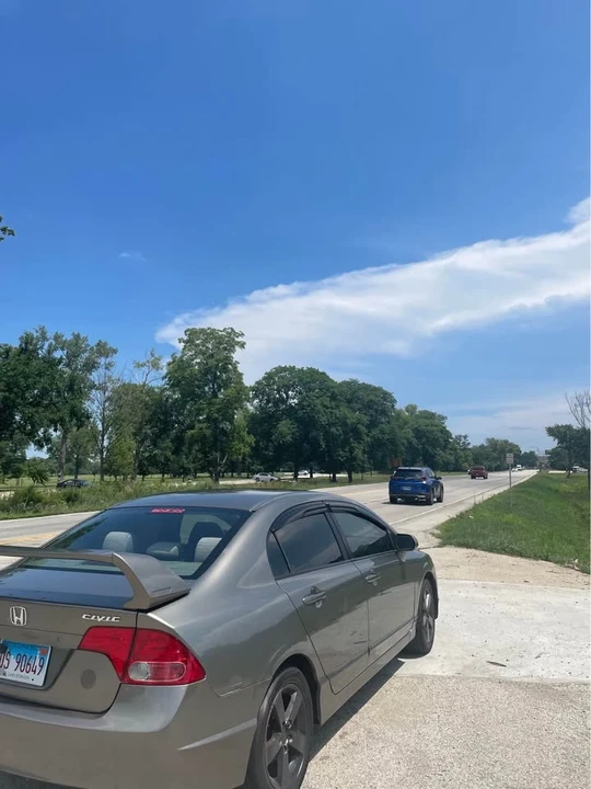 2007 Honda Civic 8th Gen - Image 3 of 4