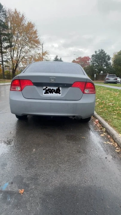 2007 Honda Civic 8th Gen - Image 2 of 4