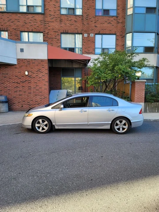 2007 Honda Civic 8th Gen - Image 7 of 11