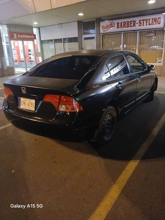 2007 Honda Civic 8th Gen - Image 2 of 9
