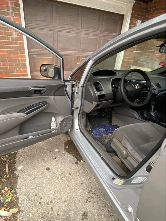 2007 Honda Civic 8th Gen - Image 10 of 12
