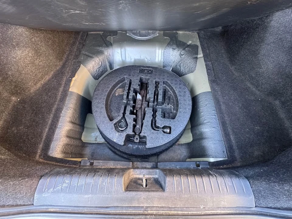 2007 Honda Civic 8th Gen - Image 9 of 9