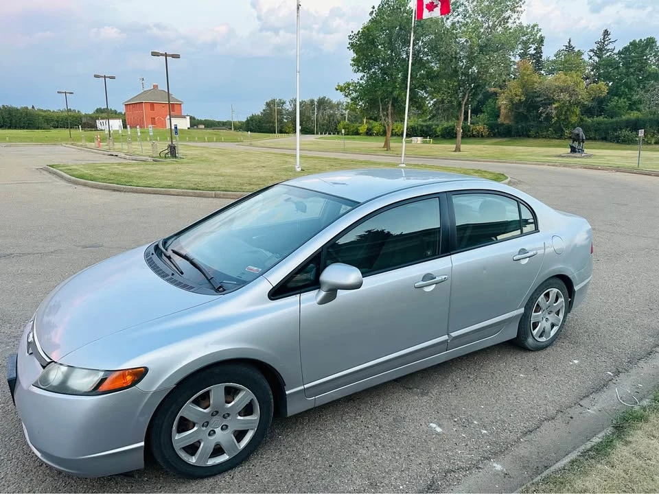 2007 Honda Civic 8th Gen - Image 2 of 6