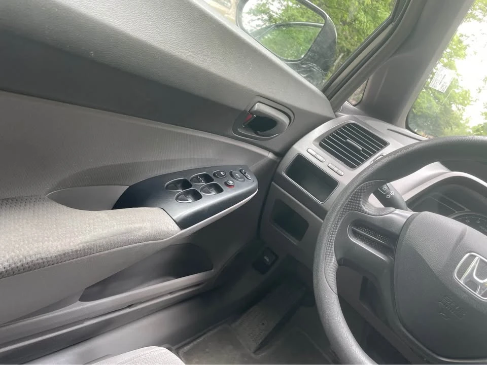 2007 Honda Civic 8th Gen - Image 6 of 10