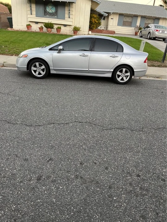 2007 Honda Civic 8th Gen - Image 3 of 4