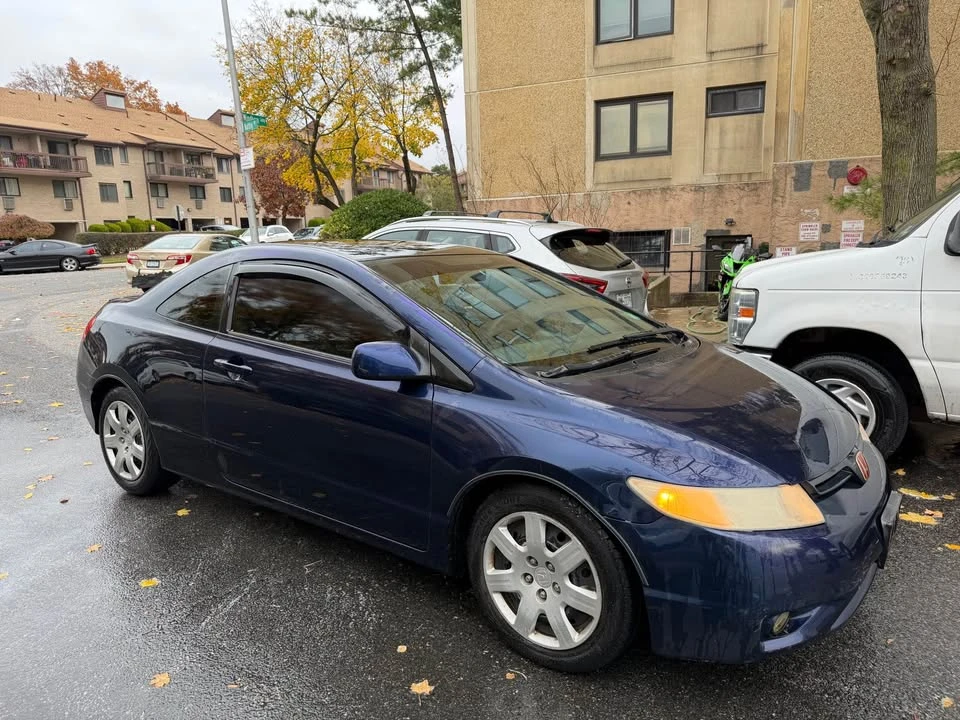 2007 Honda Civic 8th Gen - Image 2 of 8