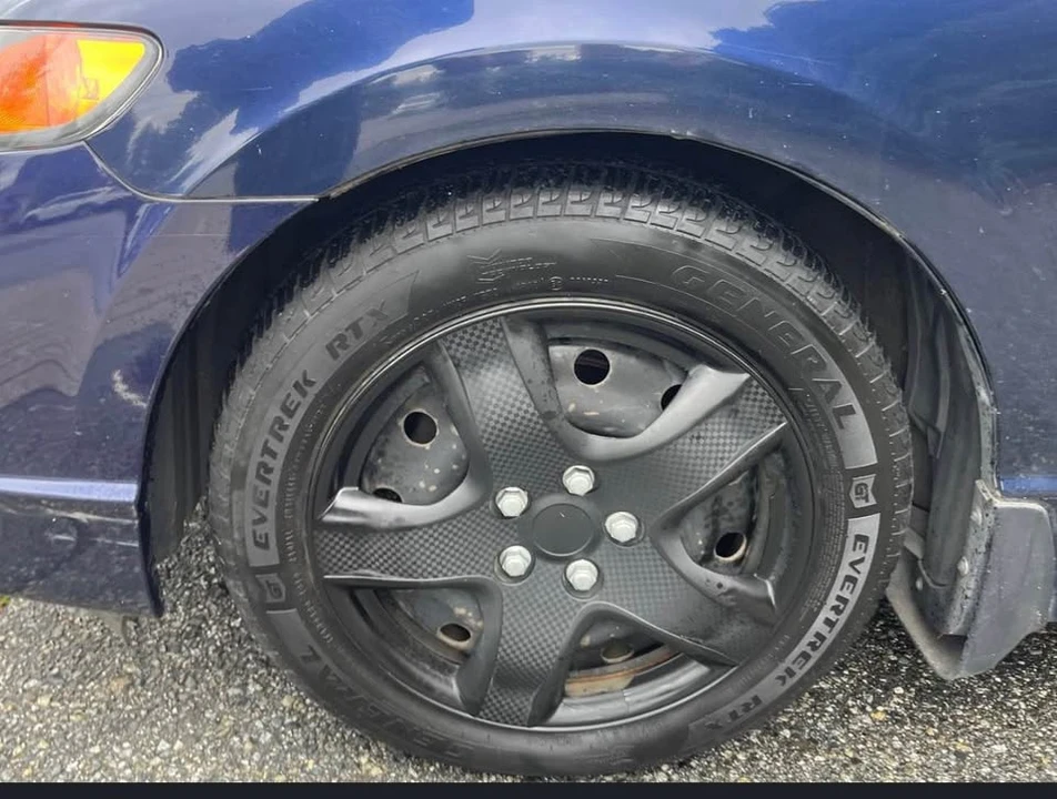 2007 Honda Civic 8th Gen - Image 8 of 18