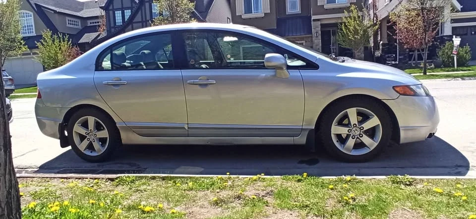 2007 Honda Civic 8th Gen - Image 2 of 6