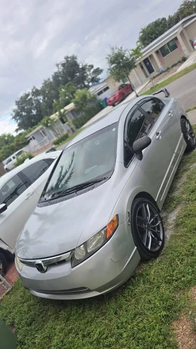 2007 Honda Civic 8th Gen - Image 2 of 5