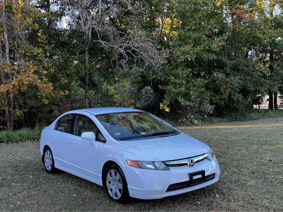 2007 Honda Civic 8th Gen - Image 2 of 18