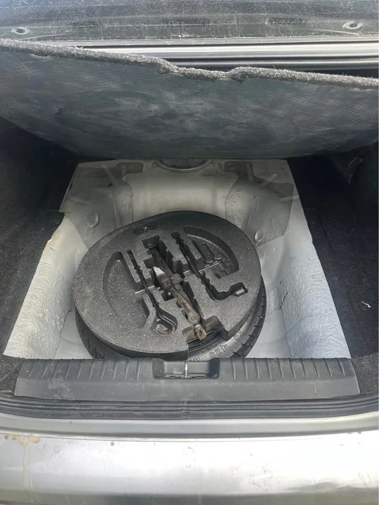 2007 Honda Civic 8th Gen - Image 8 of 14