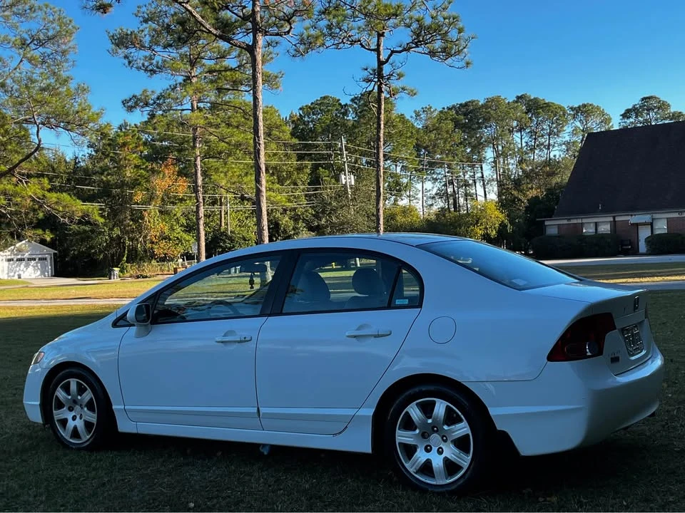 2007 Honda Civic 8th Gen - Image 9 of 18