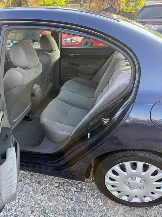 2007 Honda Civic 8th Gen - Image 6 of 9