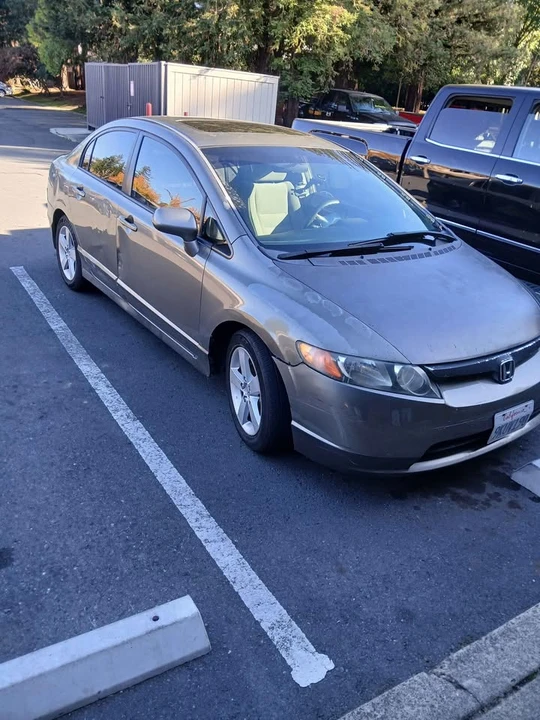 2007 Honda Civic 8th Gen - Image 2 of 3