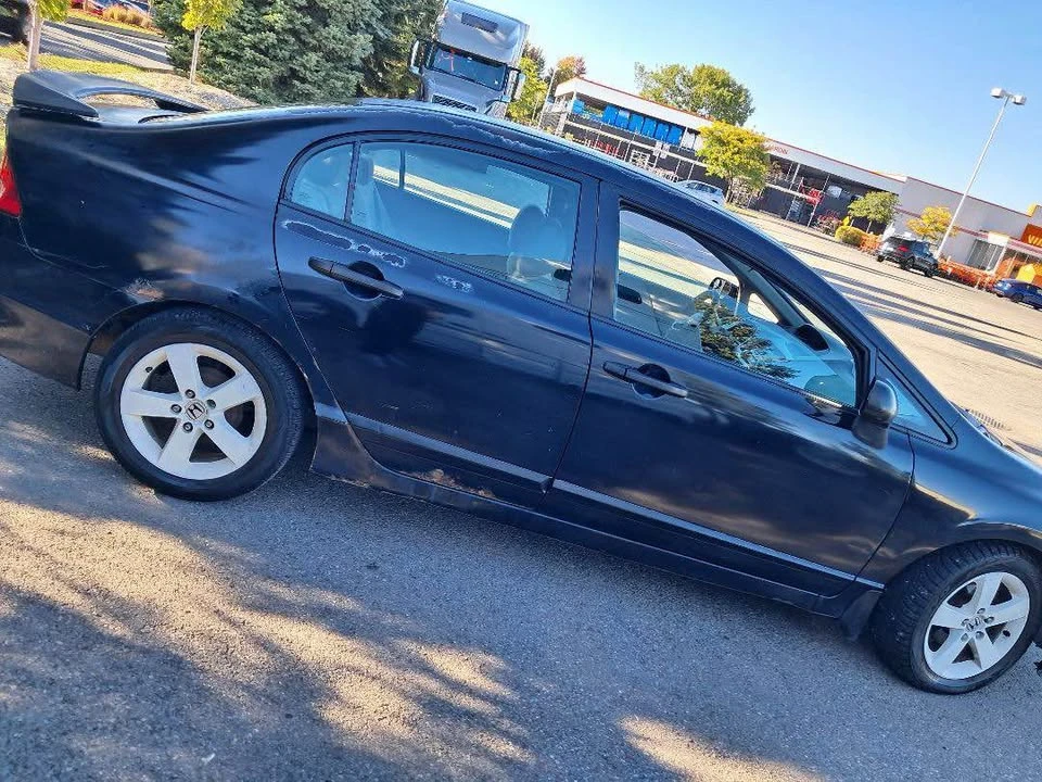 2007 Honda Civic 8th Gen - Image 2 of 7