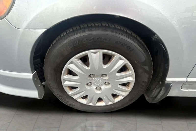 2007 Honda Civic 8th Gen - Image 13 of 14