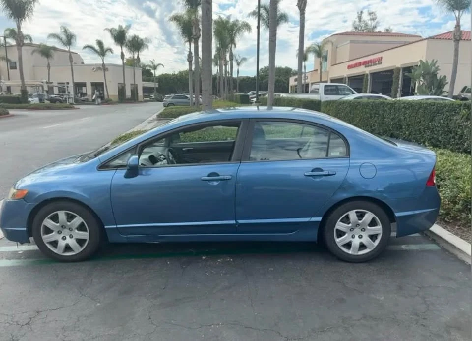 2007 Honda Civic 8th Gen - Image 3 of 8