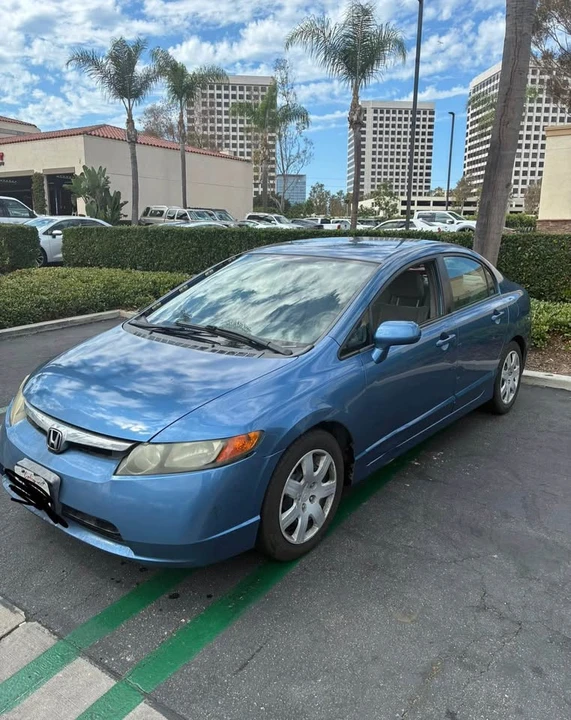 2007 Honda Civic 8th Gen - Image 2 of 8