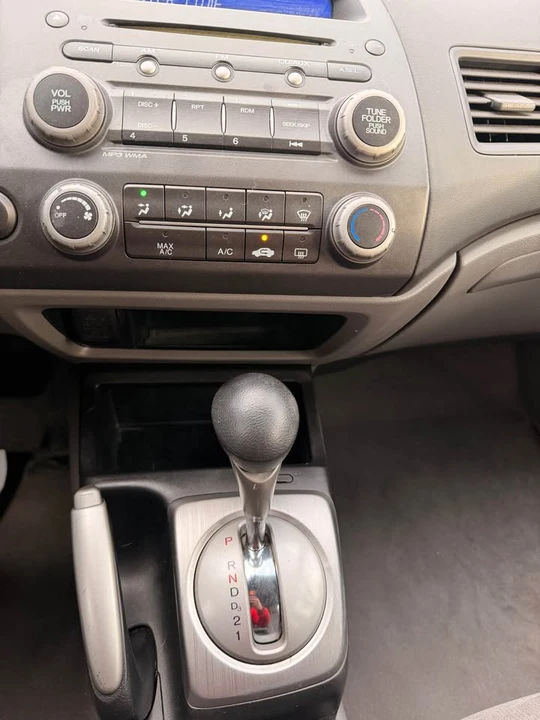 2007 Honda Civic 8th Gen - Image 6 of 9