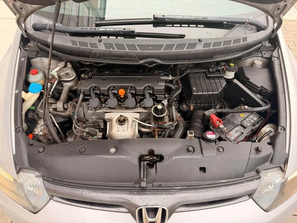 2007 Honda Civic 8th Gen - Image 16 of 18