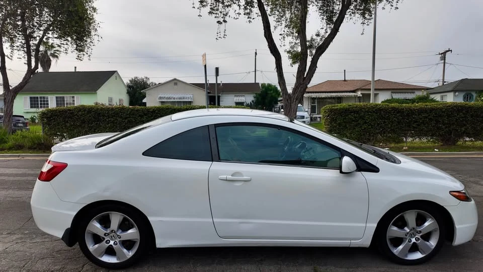 2007 Honda Civic 8th Gen - Image 6 of 9