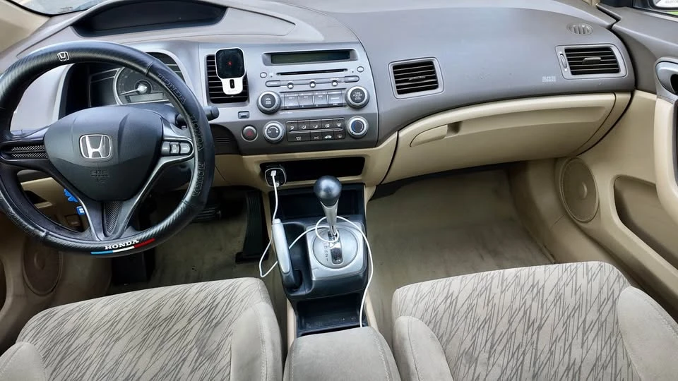 2007 Honda Civic 8th Gen - Image 2 of 9