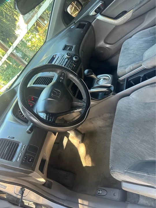 2007 Honda Civic 8th Gen - Image 2 of 7