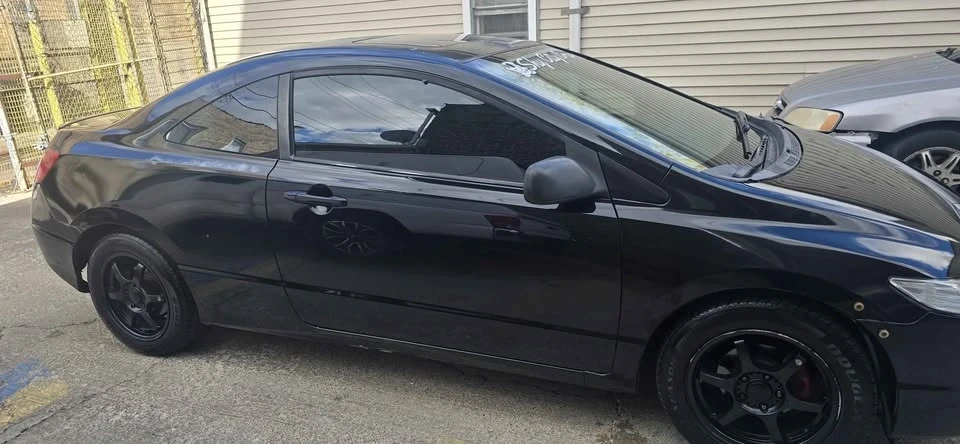 2007 Honda Civic 8th Gen - Image 2 of 8