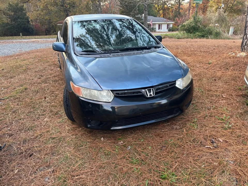 2007 Honda Civic 8th Gen - Image 2 of 4