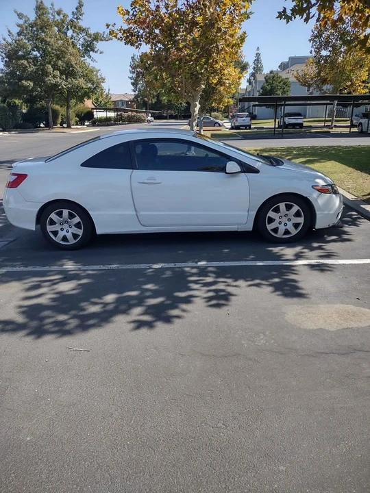 2007 Honda Civic 8th Gen - Image 2 of 8