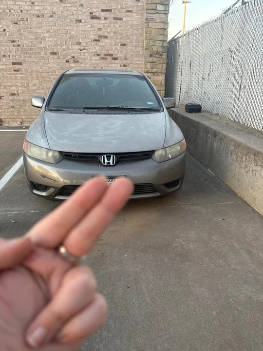2007 Honda Civic 8th Gen - Image 2 of 10
