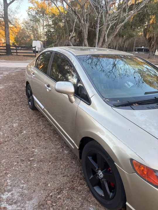 2007 Honda Civic 8th Gen - Image 3 of 10