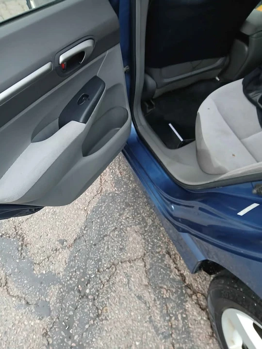 2007 Honda Civic 8th Gen - Image 8 of 11