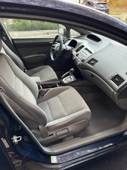 2007 Honda Civic 8th Gen - Image 3 of 5