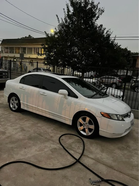2007 Honda Civic 8th Gen - Image 2 of 4