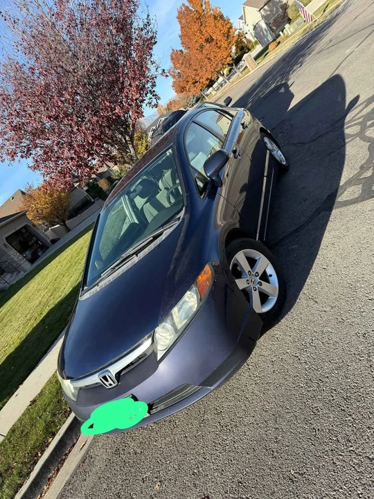 2007 Honda Civic 8th Gen - Image 2 of 2