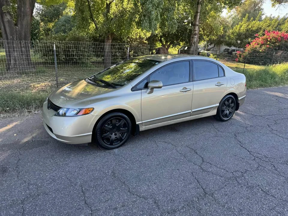 2007 Honda Civic 8th Gen - Image 2 of 9