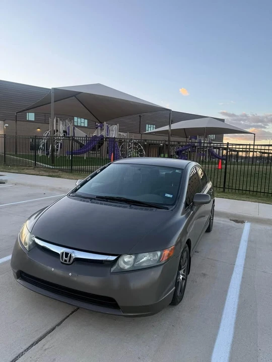 2007 Honda Civic 8th Gen - Image 2 of 11