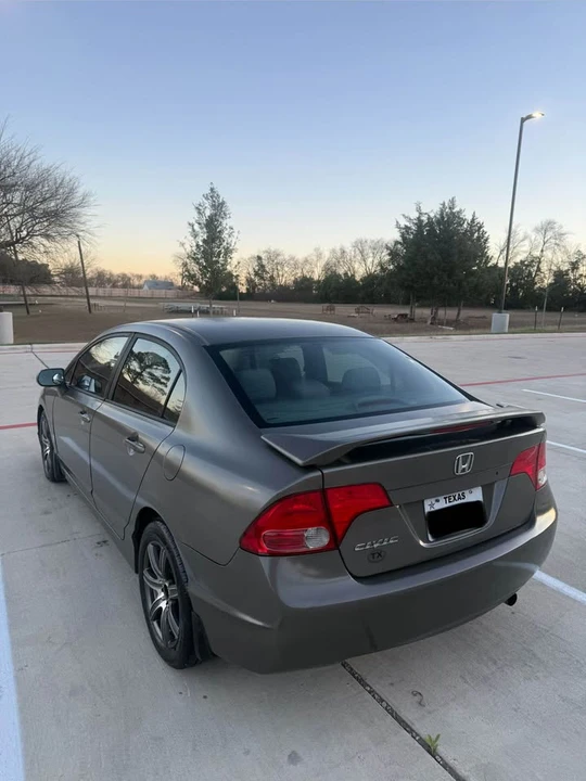 2007 Honda Civic 8th Gen - Image 7 of 11