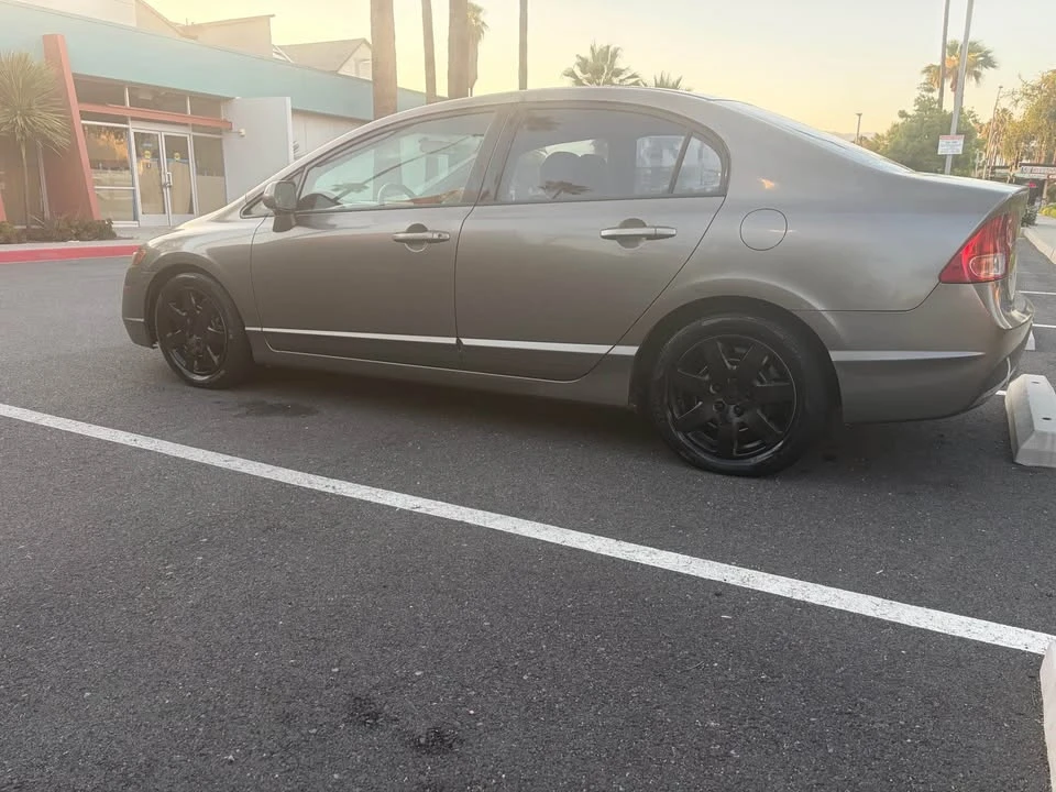 2007 Honda Civic 8th Gen - Image 2 of 7